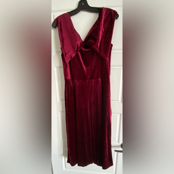 BNWT CYiNu Women's Sexy Off Shoulder Velvet Dress V Neck size large - Picture 5 of 9
